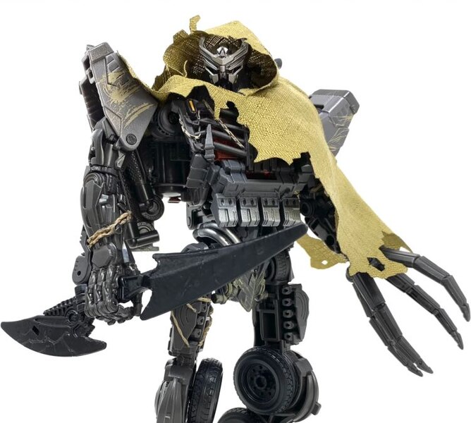 In Hand Image Of  Studio Series Rise Of The Beasts Scourge  (11 of 49)